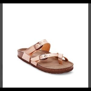 Size 8 - Madden Girl Brycee Sandals - Rose Gold